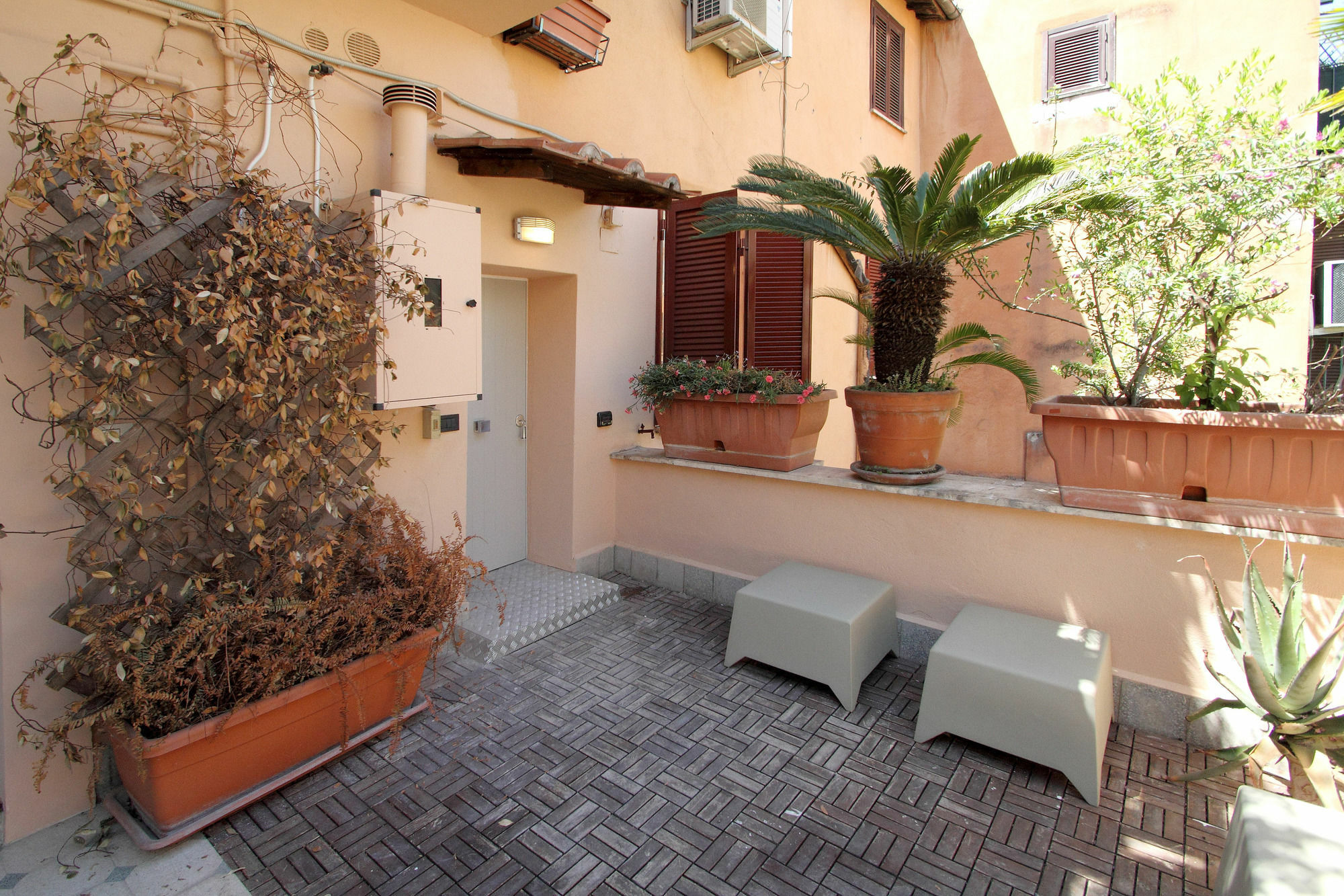 Lhp Suite Roma Trastevere Exterior photo